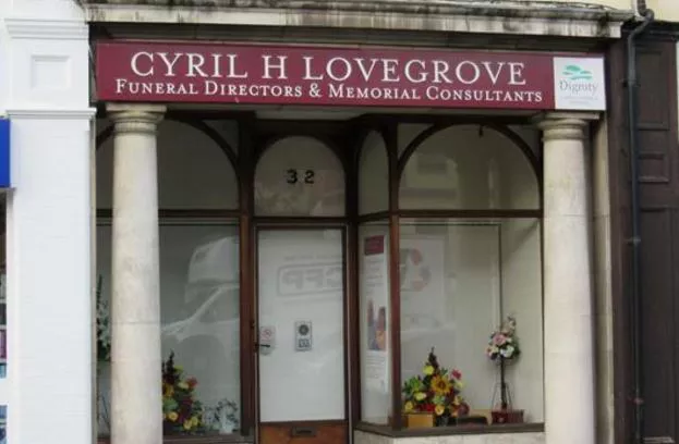Cyril H Lovegrove Funeral Directors Woking